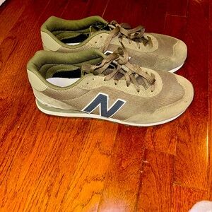 New Balance Men's Green casual sneakers size 12